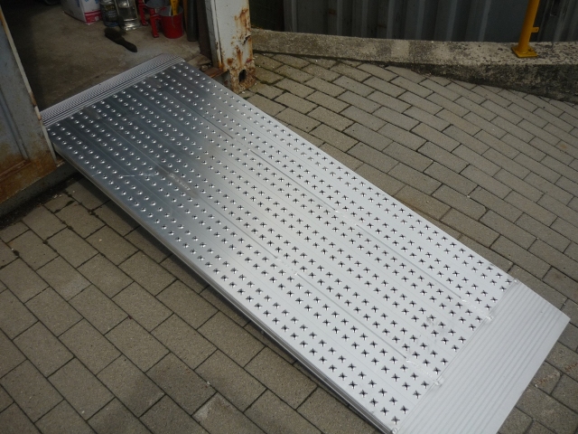 ALTEC_AOH800_aluminium_rampa (1).jpg